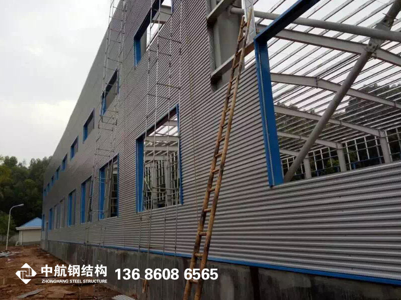 钢结构厂房的优点及在生产中的作用(图1) 钢结构厂房的优点及在生产中的作用(图1)